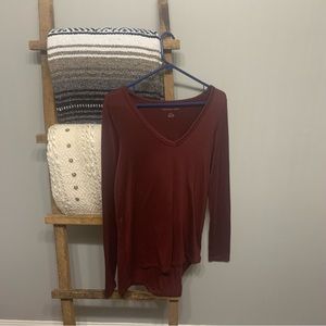 Burgundy American Eagle long sleeve. Size S. Barely worn